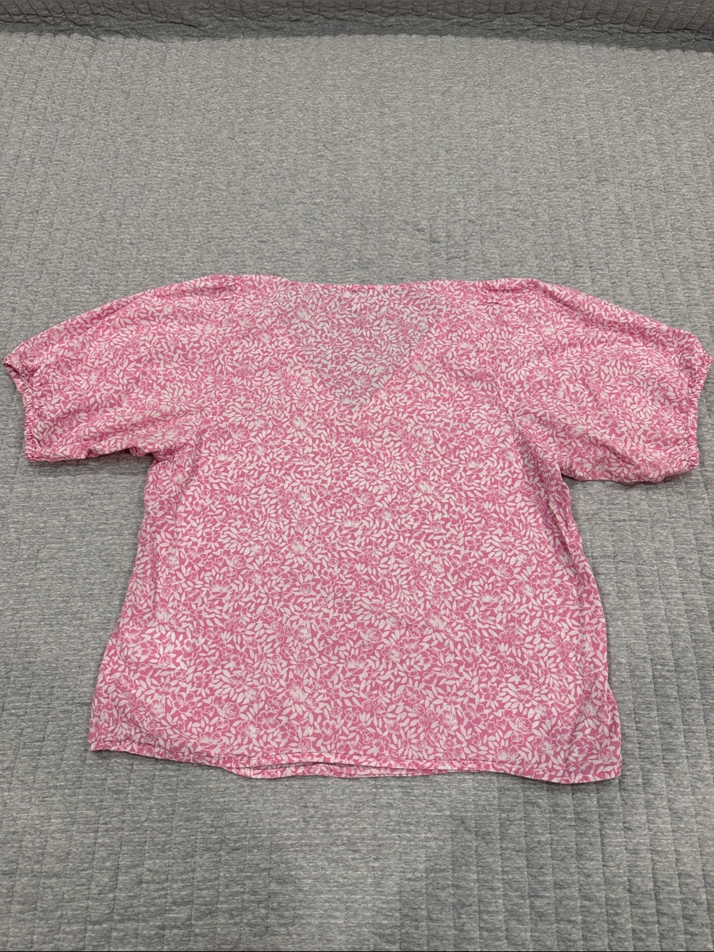 J. Crew 100% cotton puff sleeve v neck pink & white floral print blouse Sz S - Picture 6 of 8